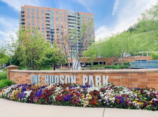 235 Old River Rd #1719, Edgewater, NJ 07020