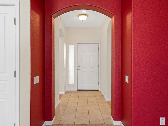 4th image of 3941 Coldwater Dr