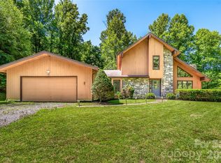 340 Sugar Hollow Rd, Fairview, NC 28730