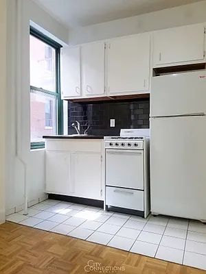 Rented by City Connections Realty | media 15