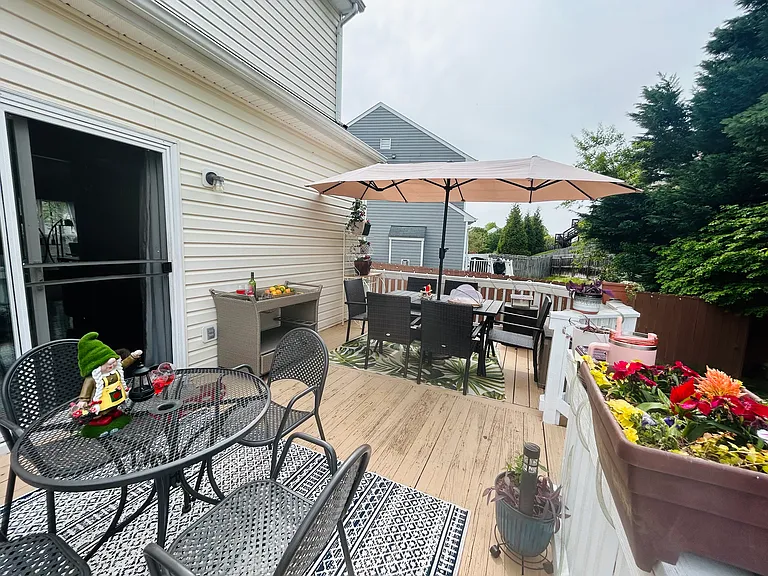 7 Azalea St #1 — Photo 9