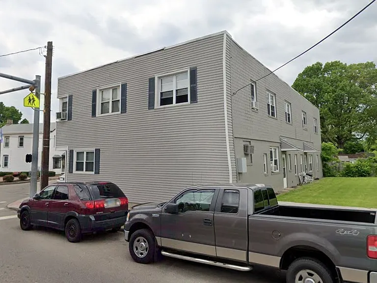 302 W Vine St — Photo 13