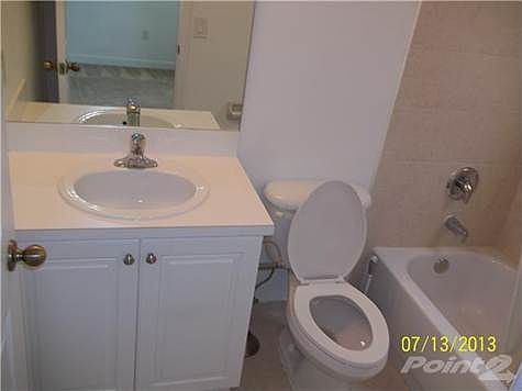 5th image of 230 SE 29th Ave Unit 12