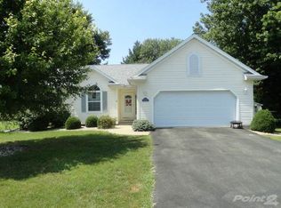 912 Sunset Rd, Monmouth, IL 61462