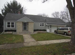 517 Elizabeth St, Batavia, IL 60510
