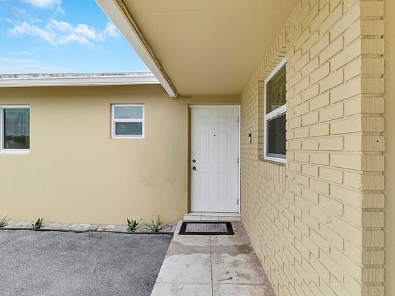 2nd image of 827 Caroline Avenue