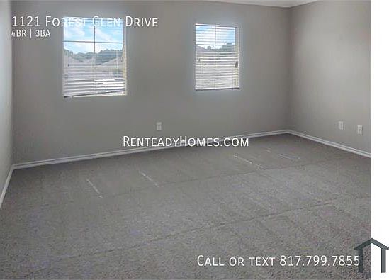 3rd image of 1121 Forest Glen Dr