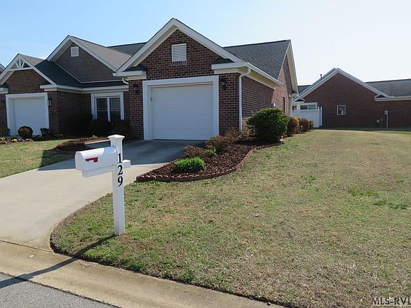 3rd image of 129 Savannah Cir N