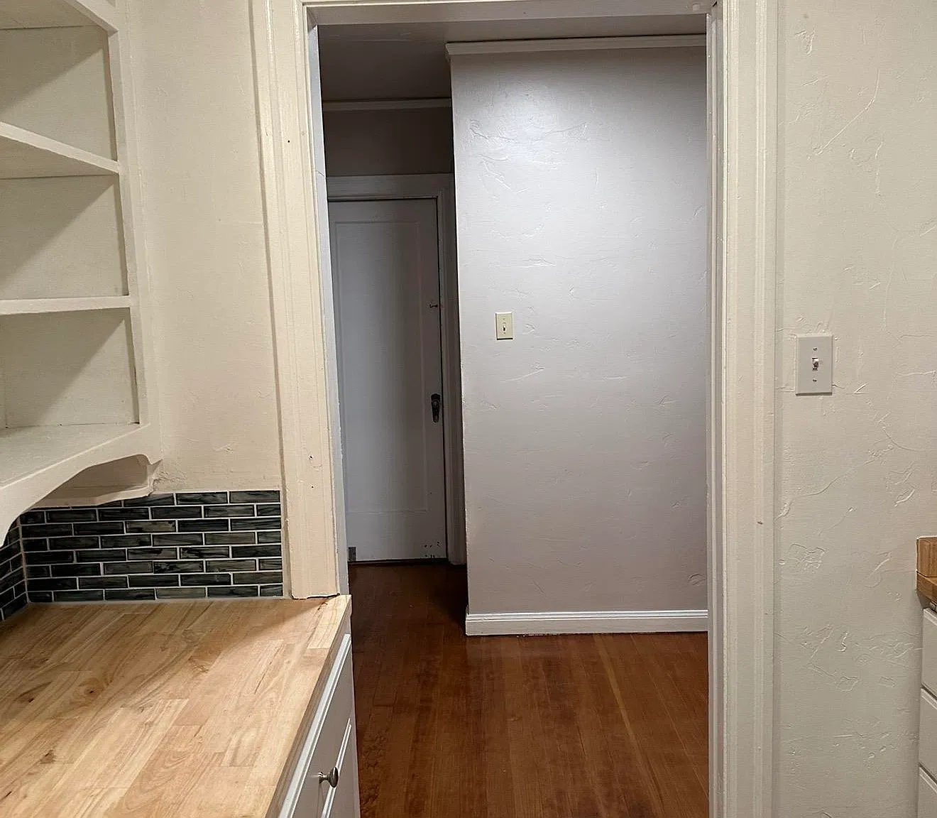2 bed, 800 sqft, $1,900 — Photo 3