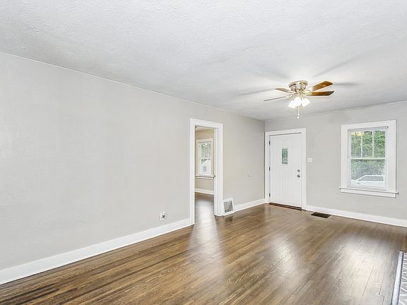 4th image of 1616 N Holyoke Ave