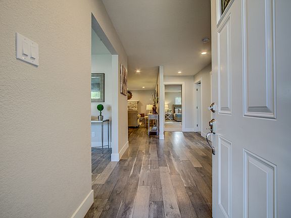 2nd image of 6297 Lake Park Dr