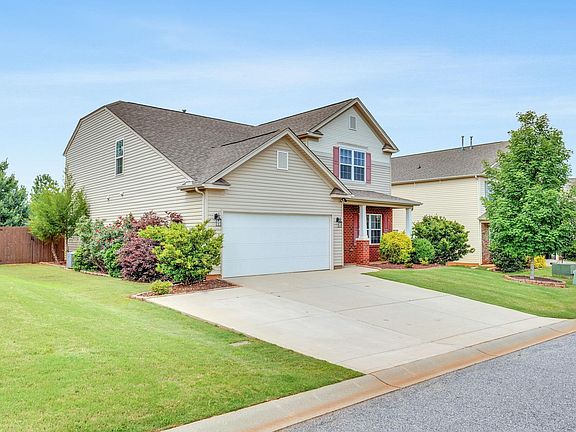 5th image of 241 Hartleigh Dr