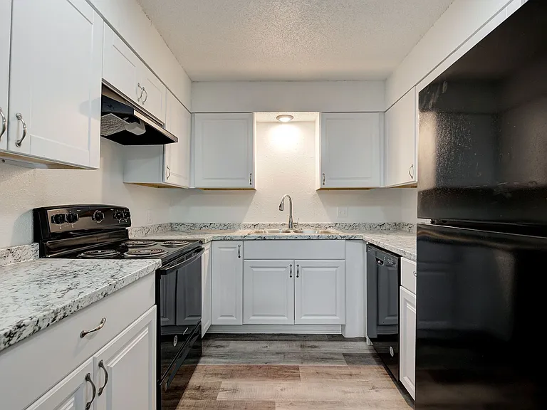 Shelton Village - Now Offering $500 Off Move-In Costs — Photo 9