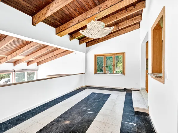 6015 Independence Avenue image 28 of 85