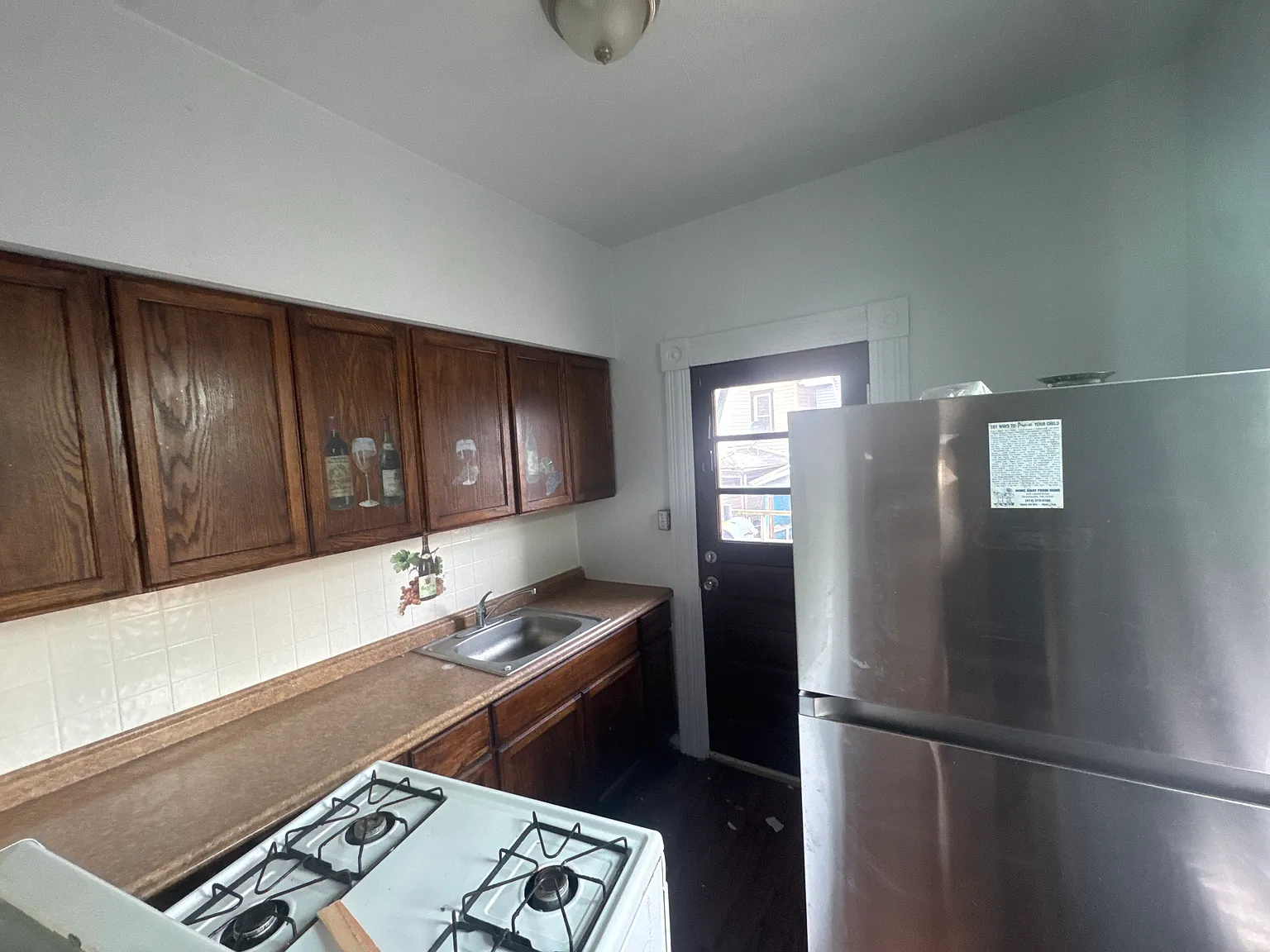 3 bed, 1200 sqft, $1,200 — Photo 4