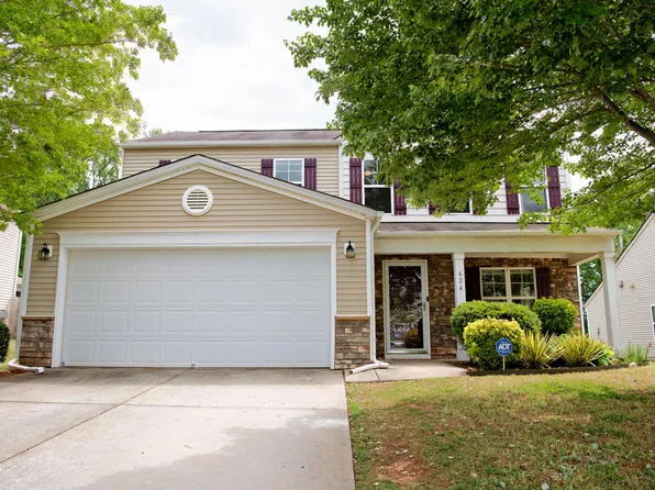 624 Collington Dr, Mebane, NC 27302