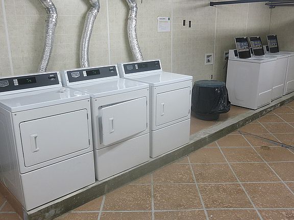 3rd image of 206 Humboldt St Unit 13