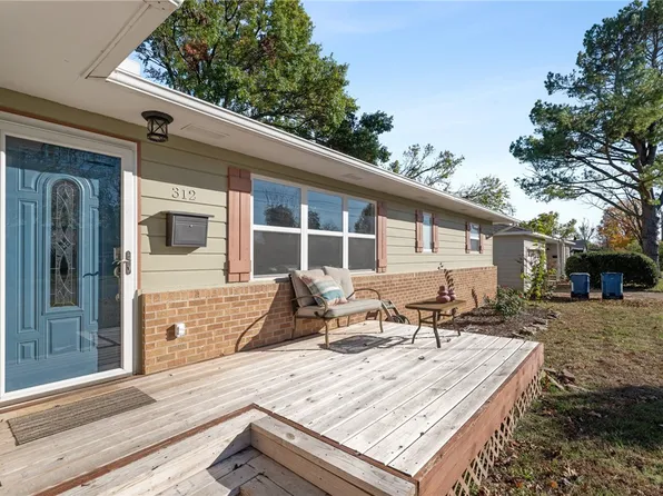 312 Crestview Dr, Bentonville, AR 72712