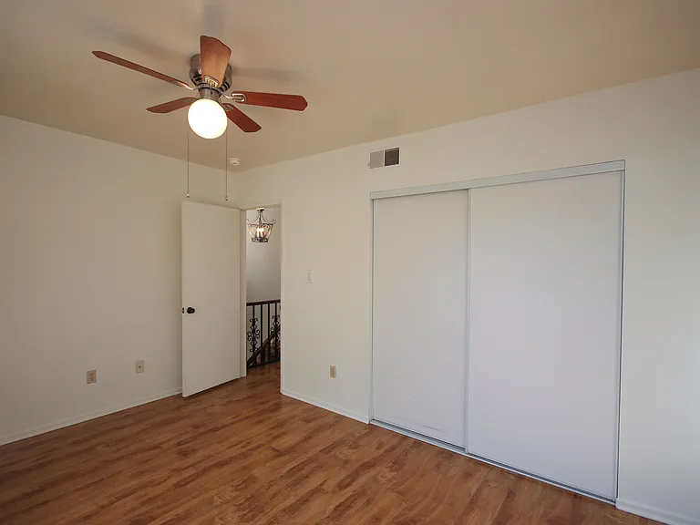 74 S Meridith Ave #4 — Photo 11
