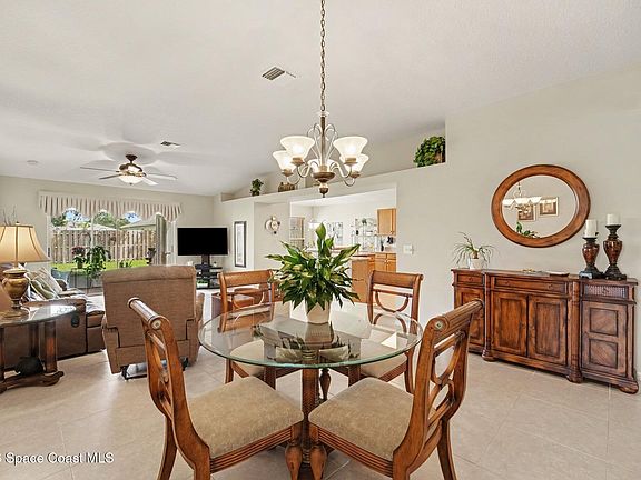 4th image of 8514 Ivanhoe Dr