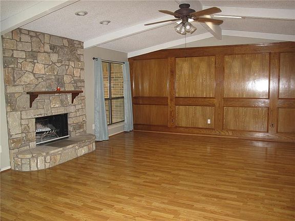 4th image of 904 Lemontree Ct