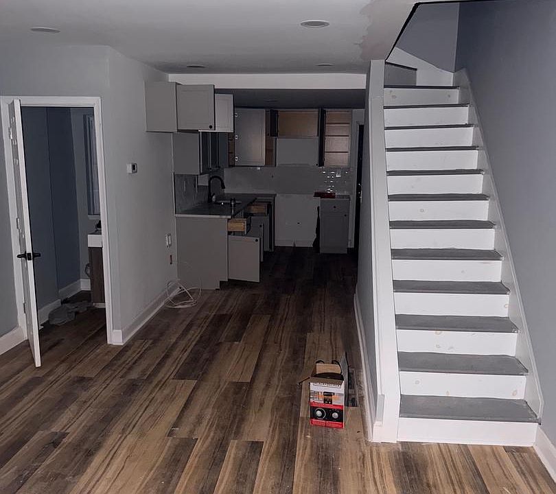 1st image of 614 Emily St