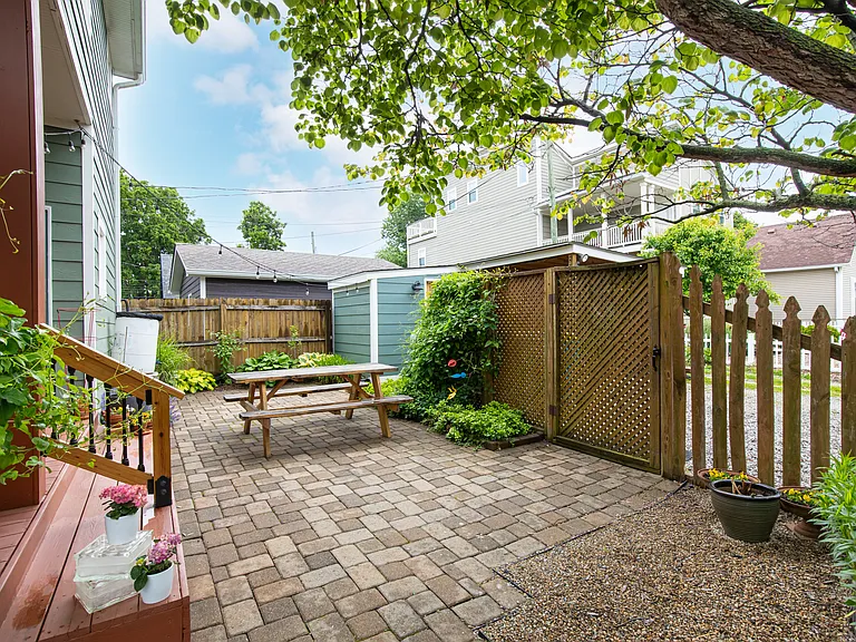 1502 Woodlawn Ave — Photo 50
