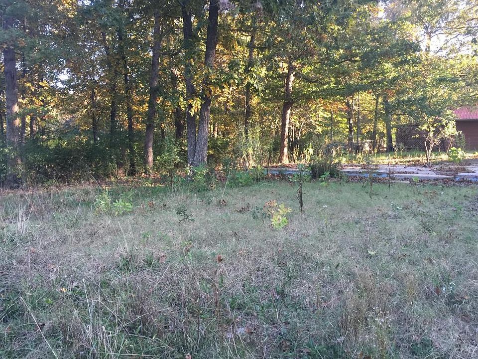 2nd image of 404 W Hazelwood Dr