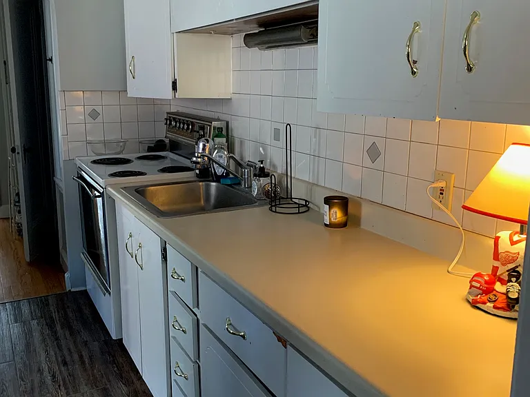 387 W Cambourne St #1 — Photo 3