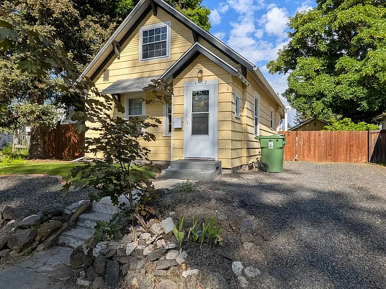 4117 S Grand Blvd — Photo 3