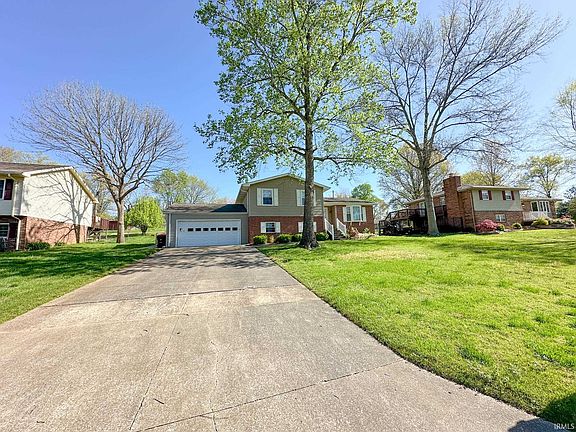 3rd image of 7511 Greenbriar Dr