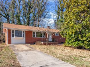 19 Browndale Rd, Asheville, NC 28805