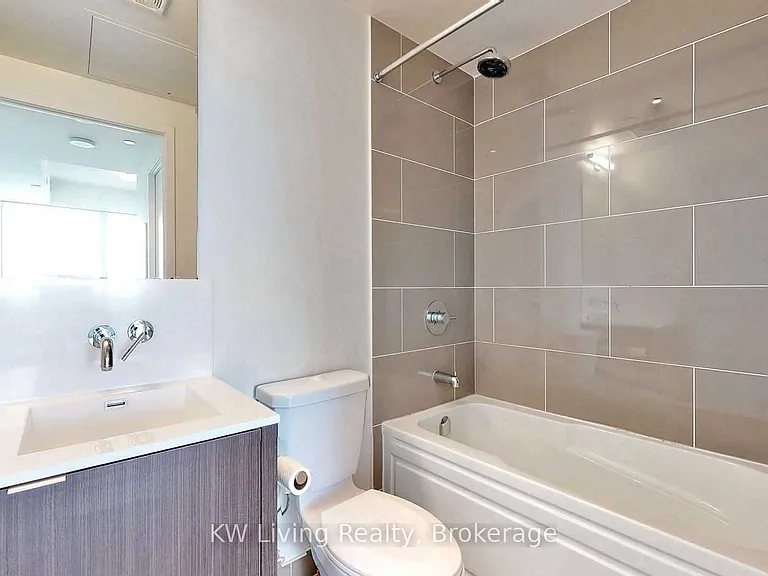 88 Harbour St #3910 — Photo 8