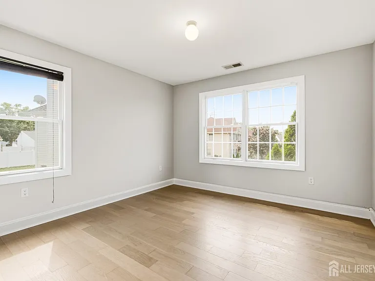 33 Melbloum Ln — Photo 23