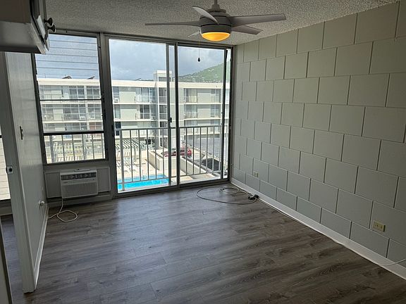4th image of 2847 Waialae Ave