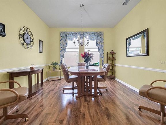 4th image of 261 Blue Cypress Dr