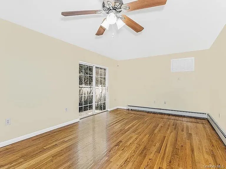 5 bed, 3.5 bath, 2381 sqft, $4,000 — Photo 1