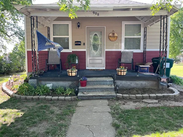 908 N Colorado St, Ellsworth, KS 67439
