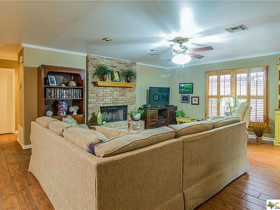 4th image of 3907 River Oaks Cir
