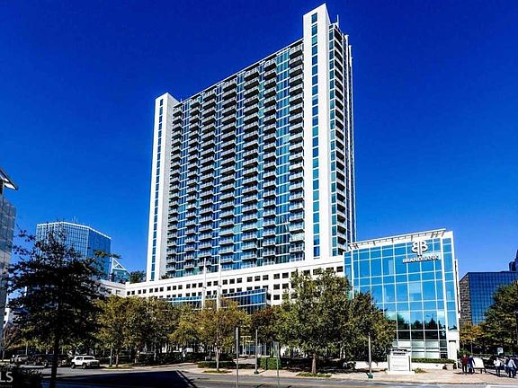 4th image of 3324 Peachtree Rd NE Unit 2210