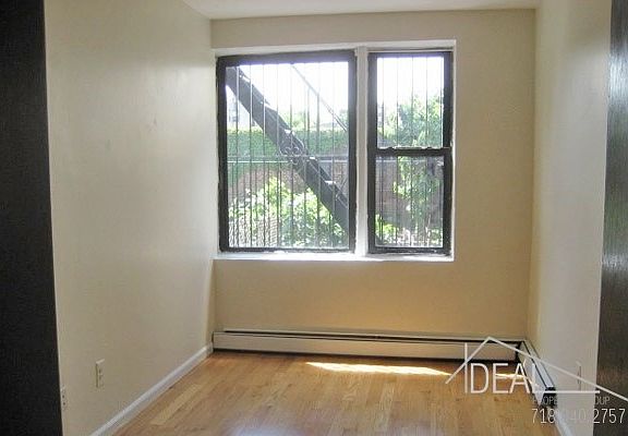 5th image of 327 Greene Ave