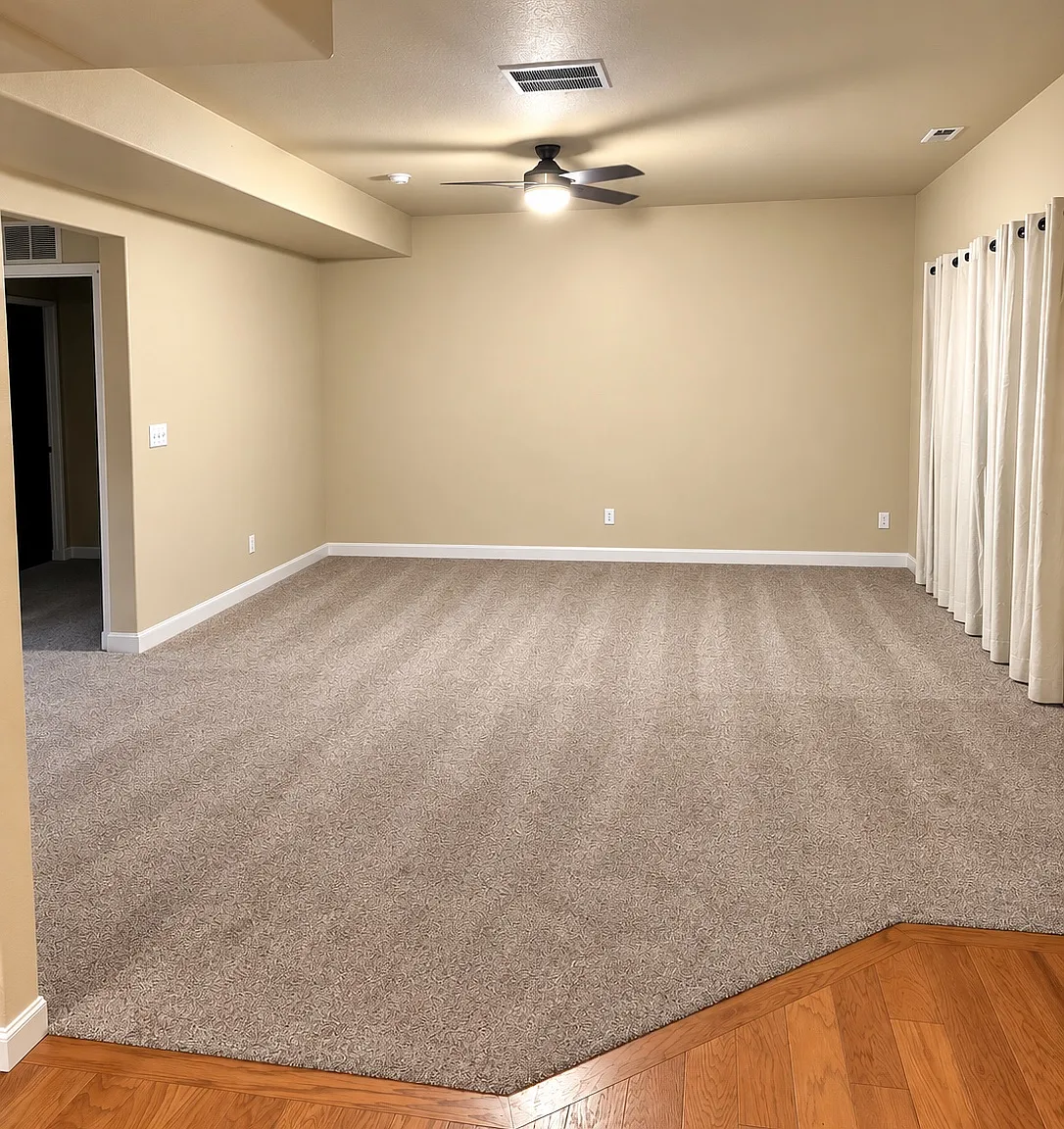 5 bed, 3.5 bath, 3250 sqft, $2,900 — Photo 2