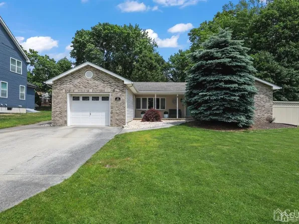 31 Woodbrook Dr, Aberdeen, NJ 07747