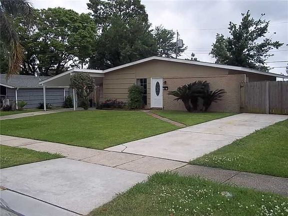 3rd image of 1918 Farmington Pl