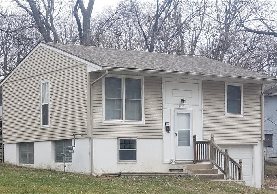 1st image of 18508 E Shoshone Dr
