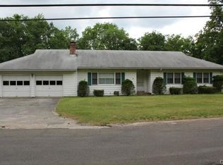 21 Birch Dr, Bethel, CT 06801