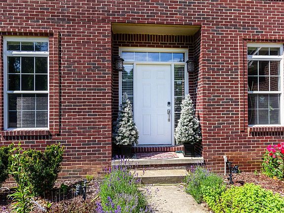 4th image of 5426 Murray Ct