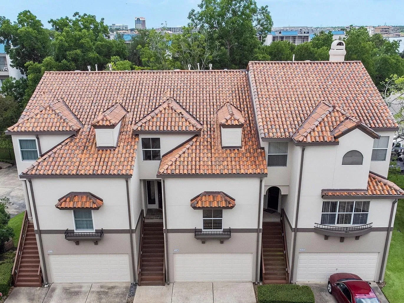4 bed, 3.0 bath, 3387 sqft, $3,500 — Photo 1