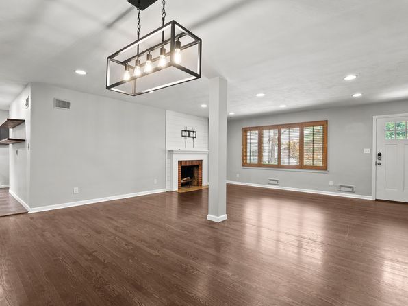 3701 W 73rd Ter