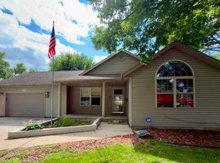 532 N Maple St, Argos, IN 46501